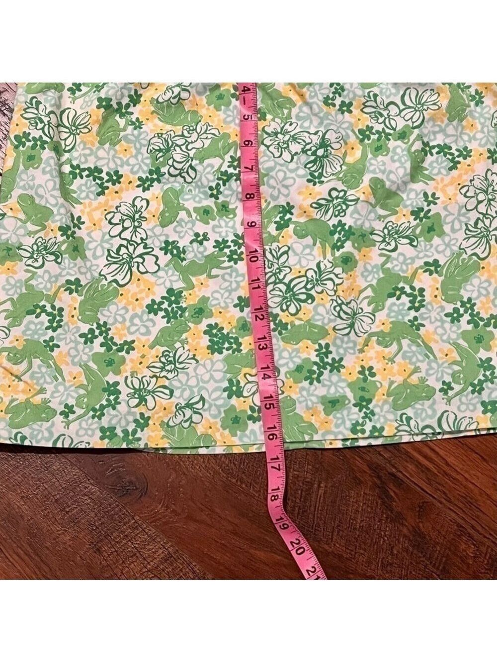 LILLY PULITZER Shy Frogs pattern skirt. Size 11 - Picture 5 of 5
